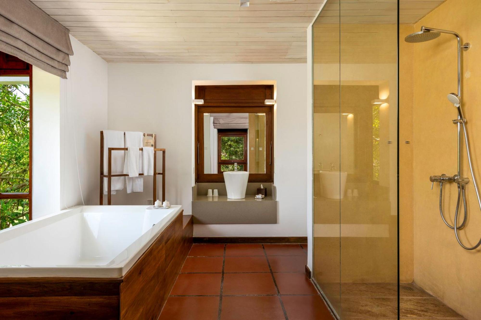 Jetwing Lagoon Wellness, A Luxury Reserve - Adults Only Resort 5*