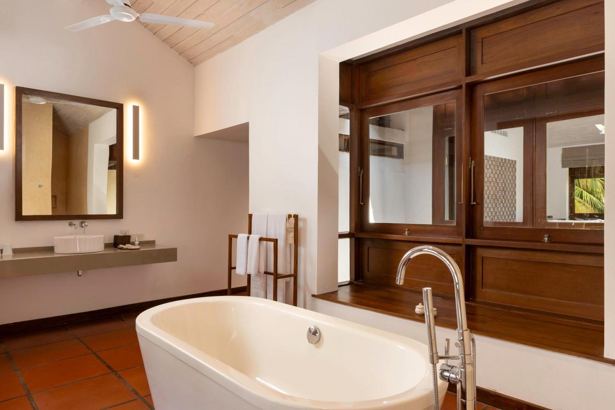 Jetwing Lagoon Wellness, A Luxury Reserve - Adults Only